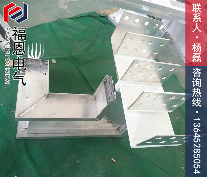 母線(xiàn)槽始端